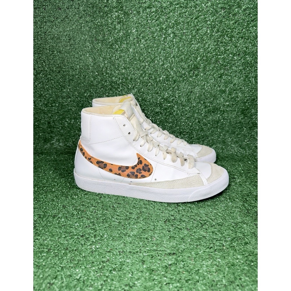 Nike Blazer Mid 77 Vintage Womens‎ Size 9.5 White Leopard Skate Shoes Sneakers